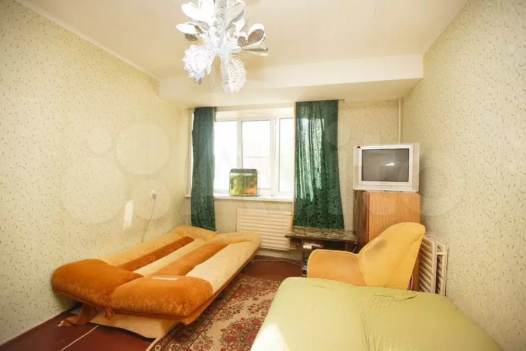 Комната 17,2 м в 4-к., 2/9 эт. - Фото 0