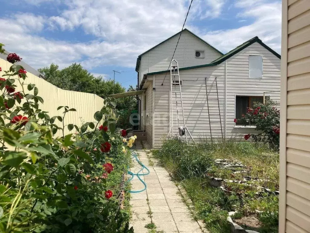 Дом в Белгородская область, Белгород пер. 1-й Карьерный, 10 (158 м) - Фото 0