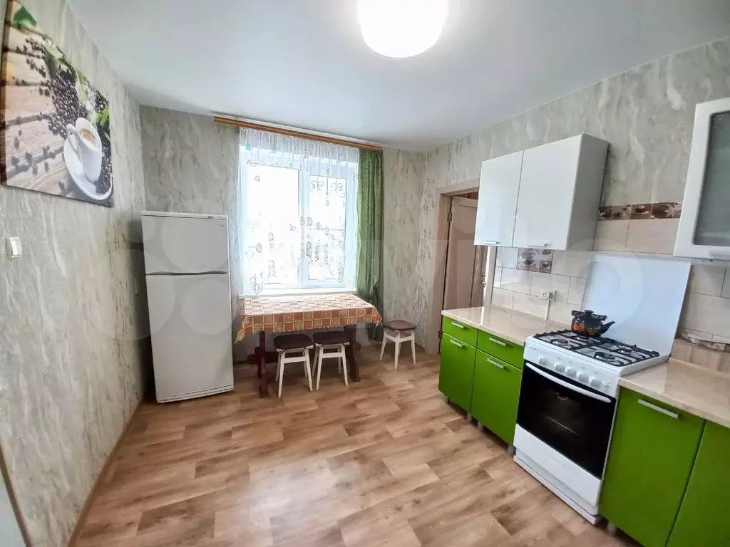 Комната 48 м в 2-к., 2/2 эт. - Фото 1