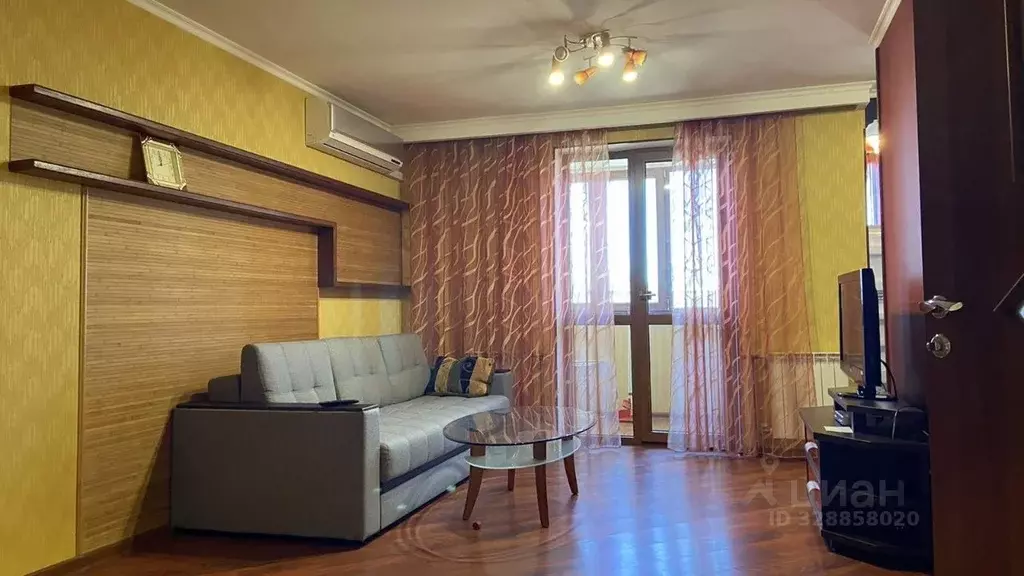 2-к кв. Крым, Симферополь пер. Совхозный, 5А (60.0 м) - Фото 1