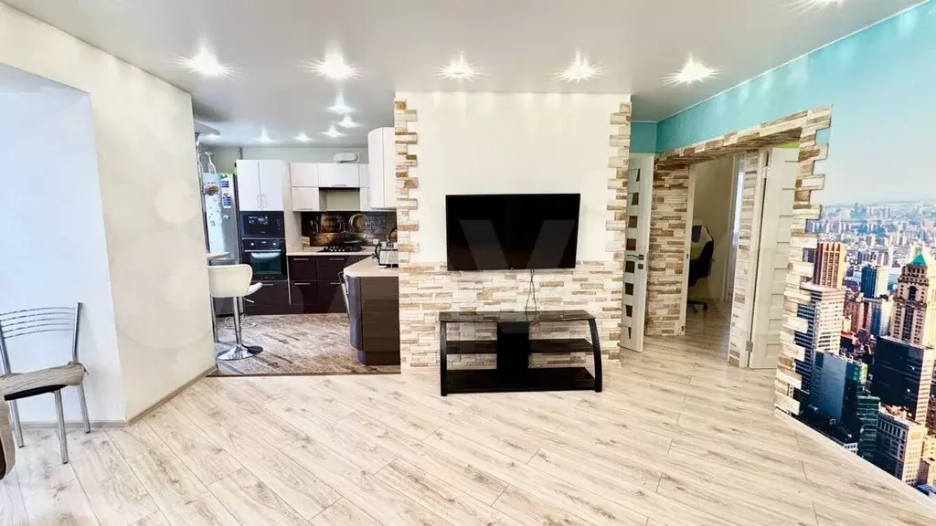 3-к. квартира, 60 м, 1/1 эт. - Фото 1