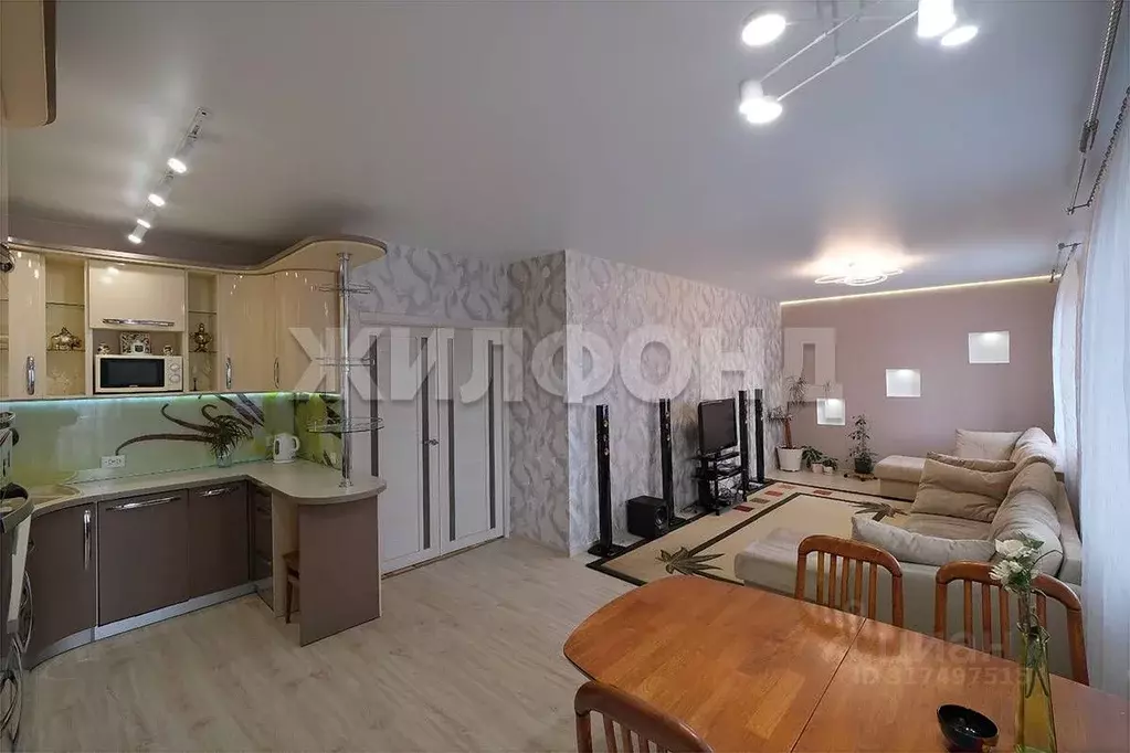 3-к кв. Новосибирская область, Новосибирск ул. Лескова, 29 (87.0 м) - Фото 0