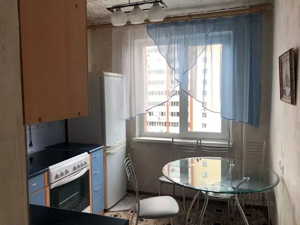 2-к кв. Свердловская область, Екатеринбург ул. Родонитовая, 15 (48.0 ... - Фото 1