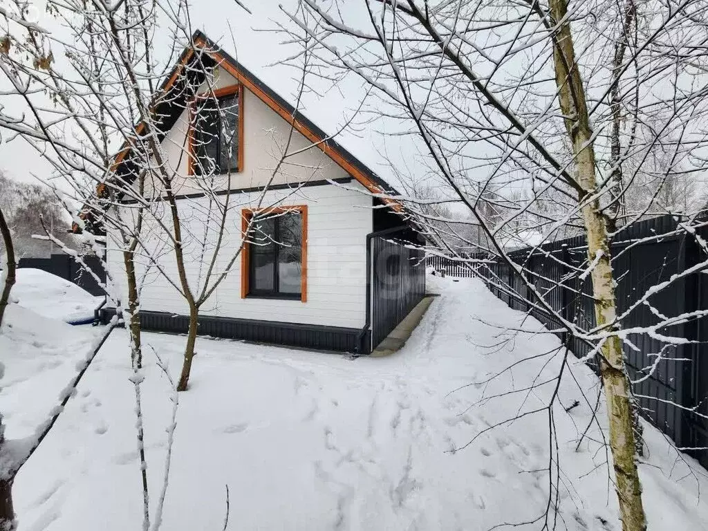 Дом в посёлок городского типа имени Воровского, Ореховая улица (93.4 ... - Фото 0