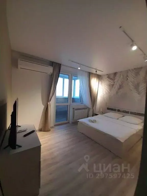 2-к кв. Красноярский край, Красноярск 6-я Полярная ул., 2А (56.0 м) - Фото 1