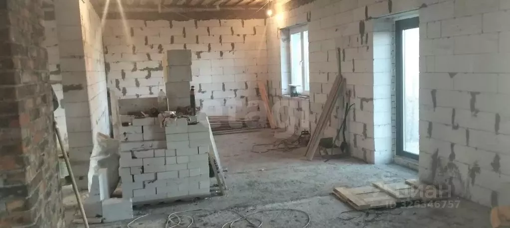 Дом в Саратовская область, с. Усть-Курдюм ул. Большая Советская, 69 ... - Фото 1