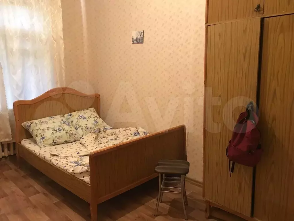 Комната 18м в 3-к., 4/4эт. - Фото 0