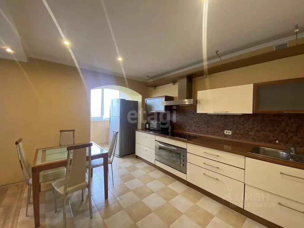 3-к кв. Белгородская область, Белгород Преображенская ул., 120 (94.0 ... - Фото 1