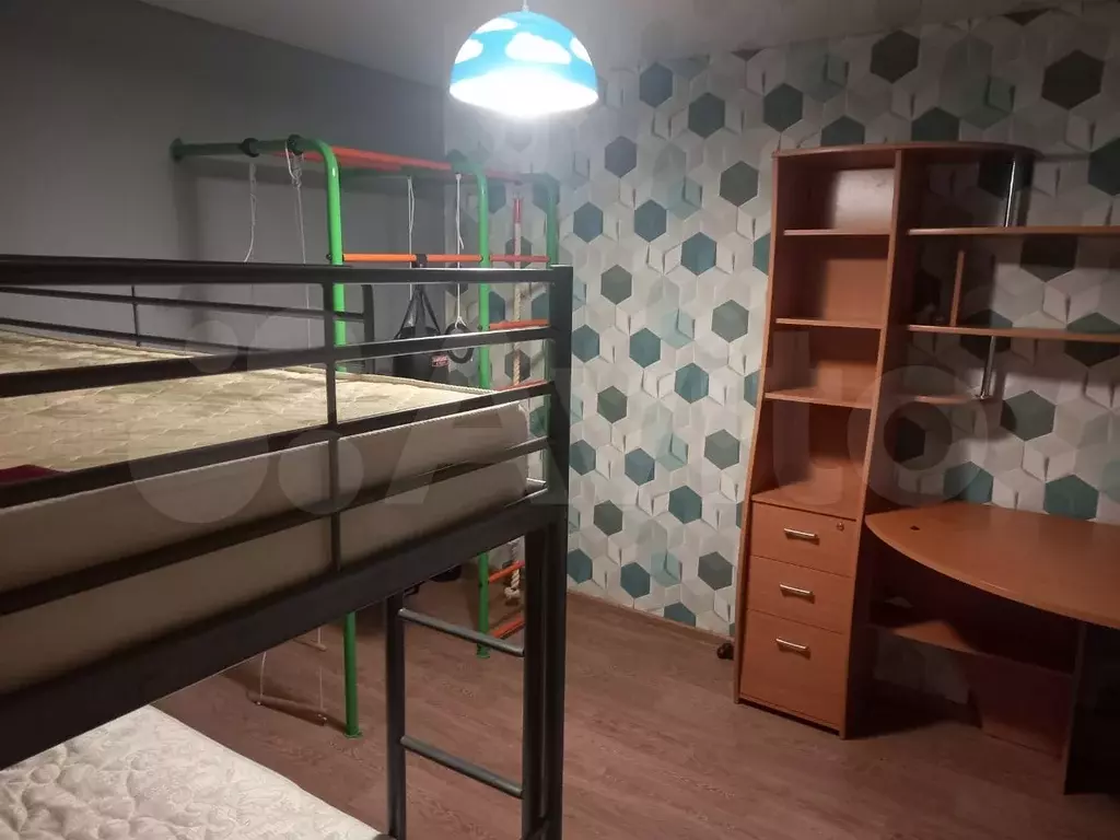 4-к. квартира, 65 м, 1/5 эт. - Фото 0