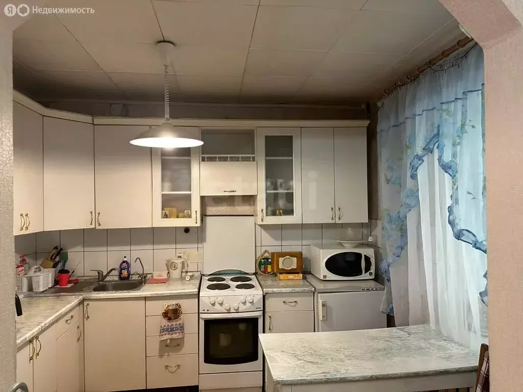 2-комнатная квартира: Тюмень, Уральская улица, 10 (46.8 м) - Фото 1