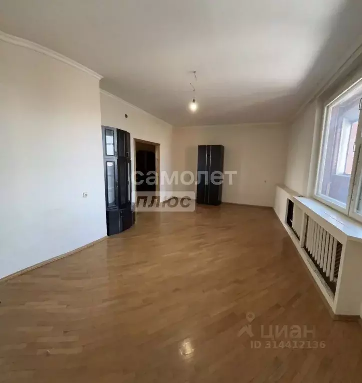 3-к кв. Курская область, Курск Хуторская ул., 11 (134.7 м) - Фото 1