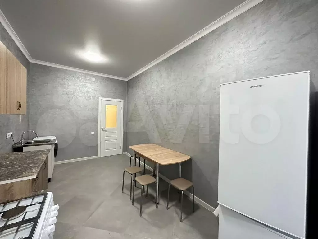 2-к. квартира, 60 м, 2/4 эт. - Фото 1