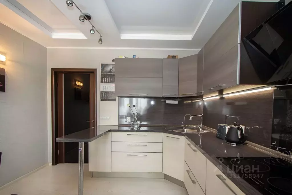 3-к кв. Башкортостан, Уфа ул. Архитектора Рехмукова, 3 (89.0 м) - Фото 1
