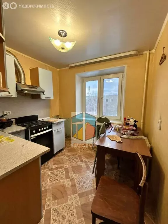 3-комнатная квартира: Краснотурьинск, улица Чернышевского, 5 (56.3 м) - Фото 0