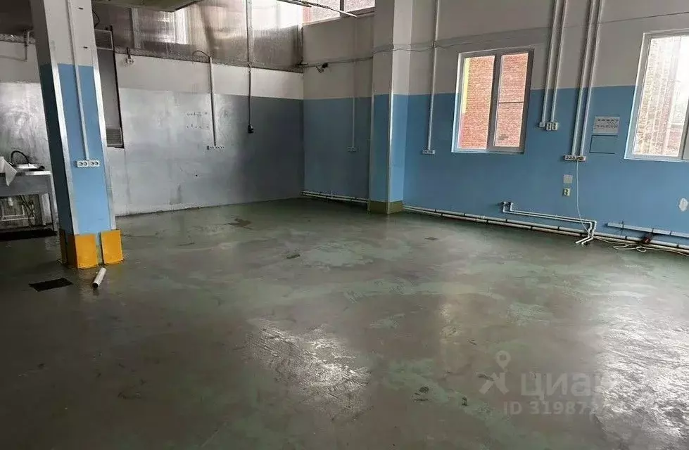 Производственное помещение в Санкт-Петербург дор. Нефтяная, 1 (3500 м) - Фото 0