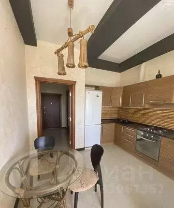 1-к кв. Крым, Симферополь ул. Тренева, 21 (50.0 м) - Фото 1