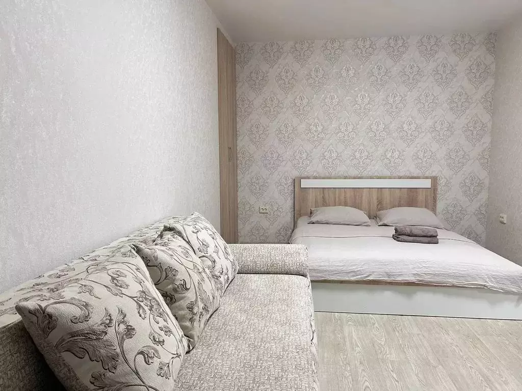 1-к кв. Омская область, Омск просп. Карла Маркса, 10А (43.0 м) - Фото 1