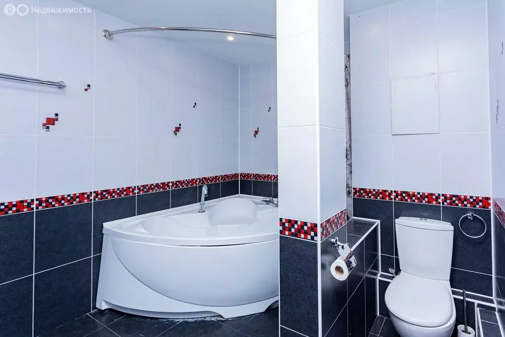 3-комнатная квартира: посёлок городского типа ВНИИССОК, улица Дружбы, ... - Фото 1