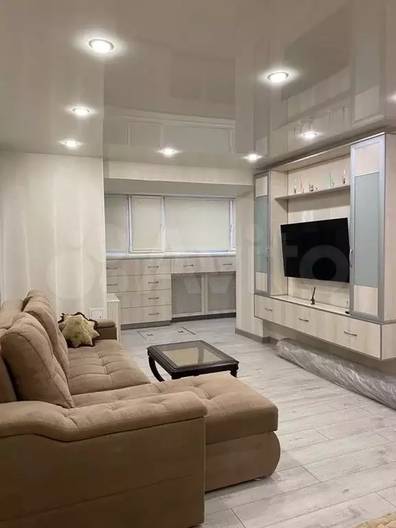 1-к. квартира, 37 м, 1/9 эт. - Фото 1