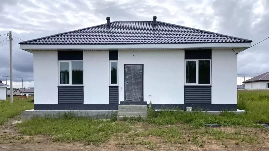 Дом в Свердловская область, Полевской муниципальный округ, с. ... - Фото 1