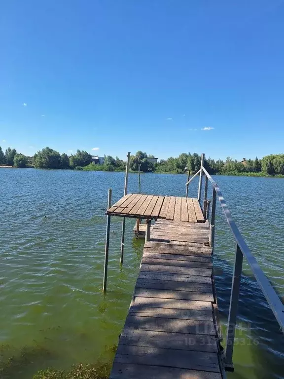 Дом в Саратовская область, Энгельсский район, Красноярское ... - Фото 1