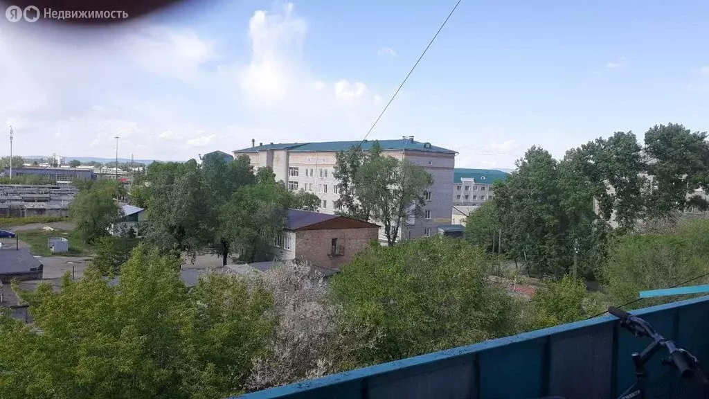 3-комнатная квартира: Абакан, улица Журавлёва, 4 (58.5 м) - Фото 2