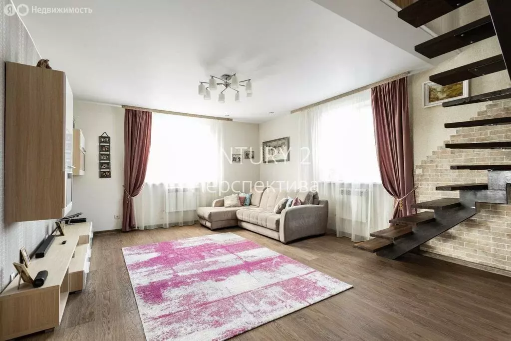 Дом в село Сергиевское, Октябрьская улица, 15А (196.7 м) - Фото 1