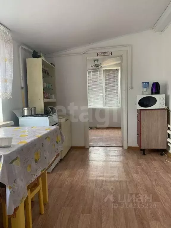 Дом в Калмыкия, Целинный район, с. Вознесеновка ул. Гермашева, 64 (107 ... - Фото 0