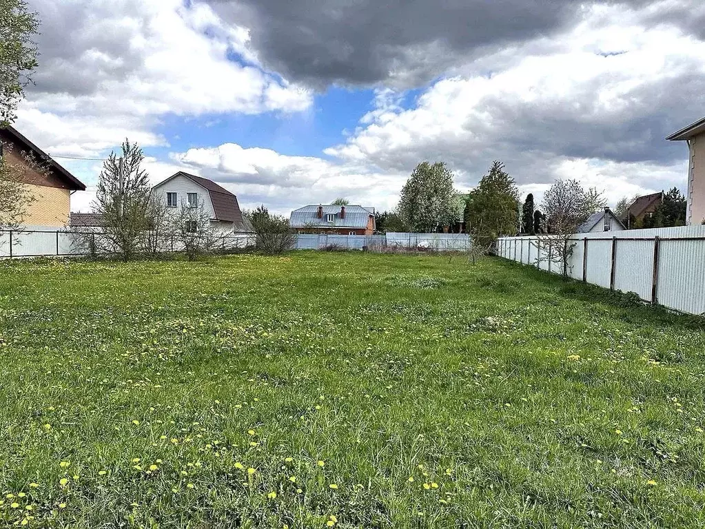 Участок в Московская область, Сергиево-Посадский городской округ, д. ... - Фото 0