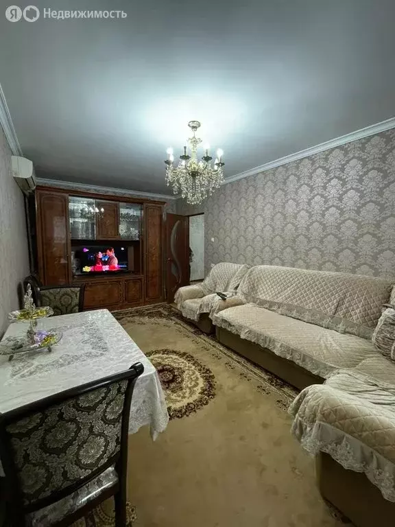 3-комнатная квартира: Нальчик, улица Мусукаева, 10А (74 м) - Фото 1