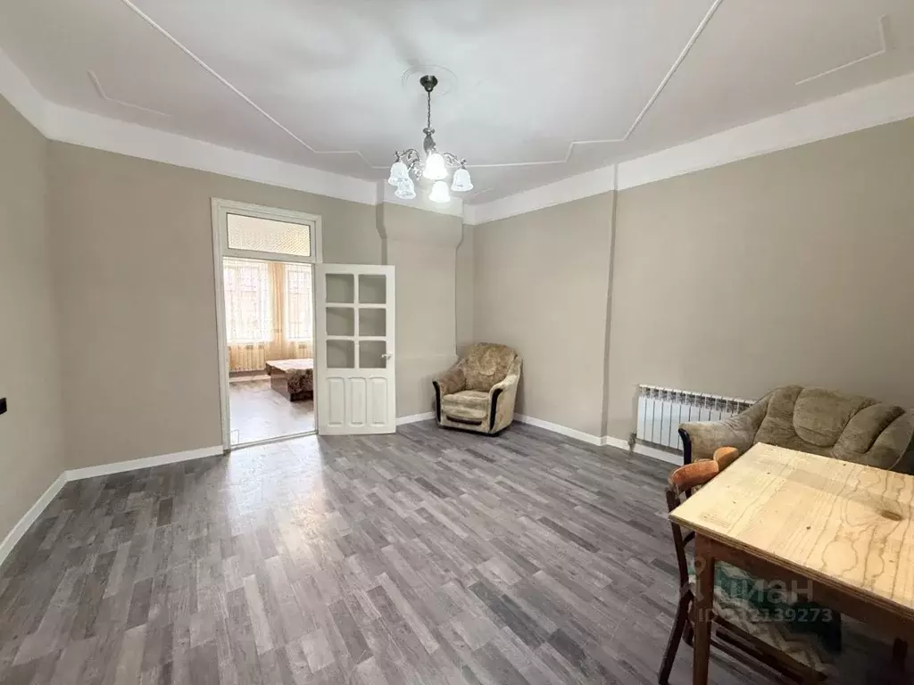 Дом в Северная Осетия, Владикавказ Курская ул., 31 (50 м) - Фото 1