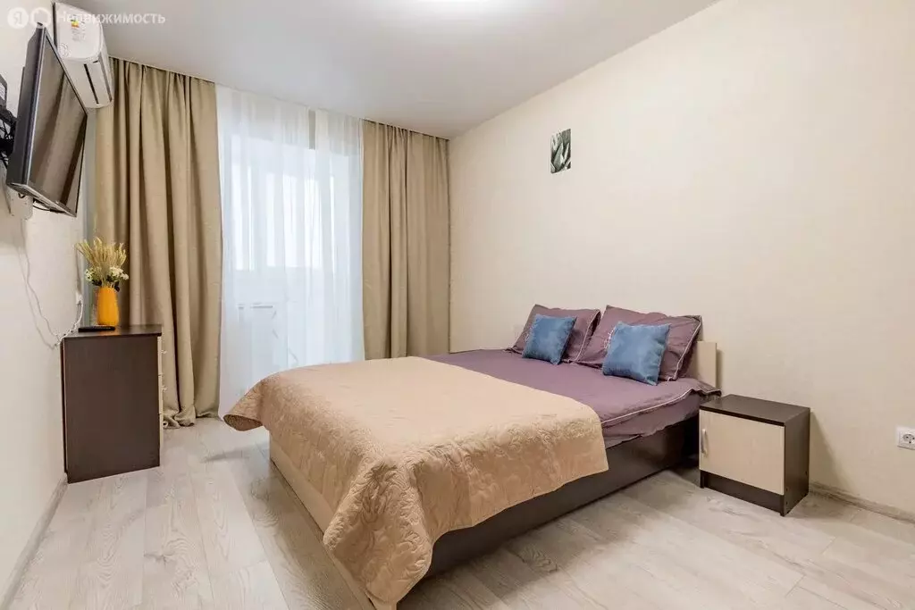 3-комнатная квартира: Краснодар, улица имени Снесарева, 10/1 (82 м) - Фото 1