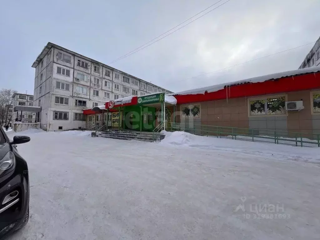 Торговая площадь в Коми, Сыктывкар ул. Космонавтов, 9А (61 м) - Фото 0