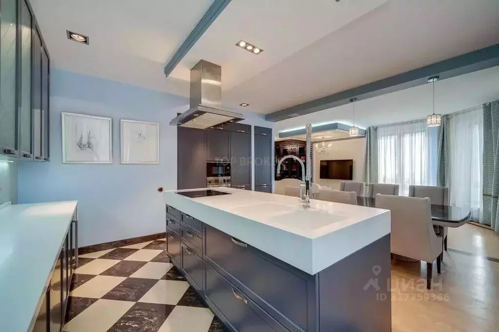 3-к кв. Москва Страстной бул., 10к1 (135.7 м) - Фото 1