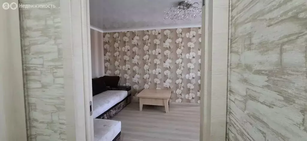 3-комнатная квартира: Азов, улица Пушкина, 112 (51.9 м) - Фото 2