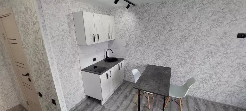 Студия Алтайский край, Барнаул ул. Фомина, 70 (26.6 м) - Фото 2
