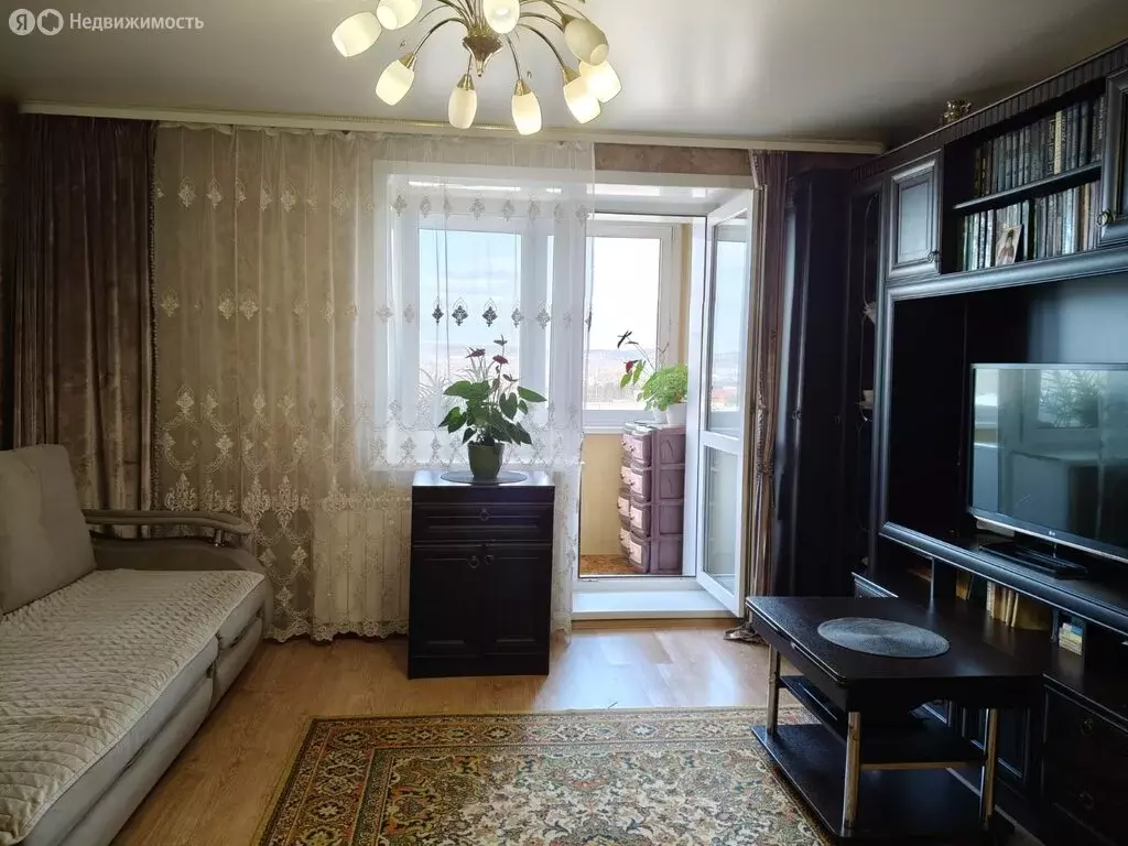 3-комнатная квартира: Иркутск, улица Розы Люксембург, 146 (70 м) - Фото 1