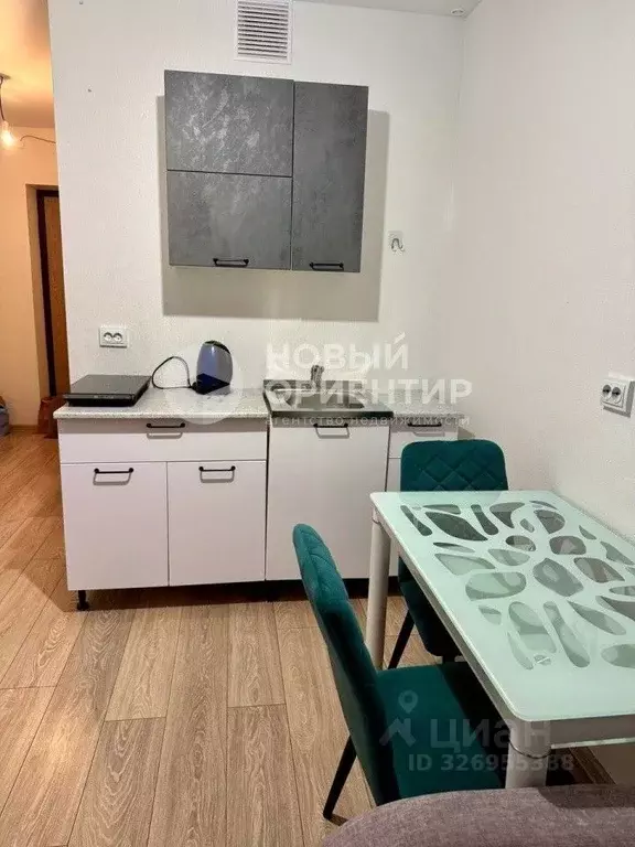 Студия Свердловская область, Екатеринбург ул. Новостроя, 5 (24.0 м) - Фото 1