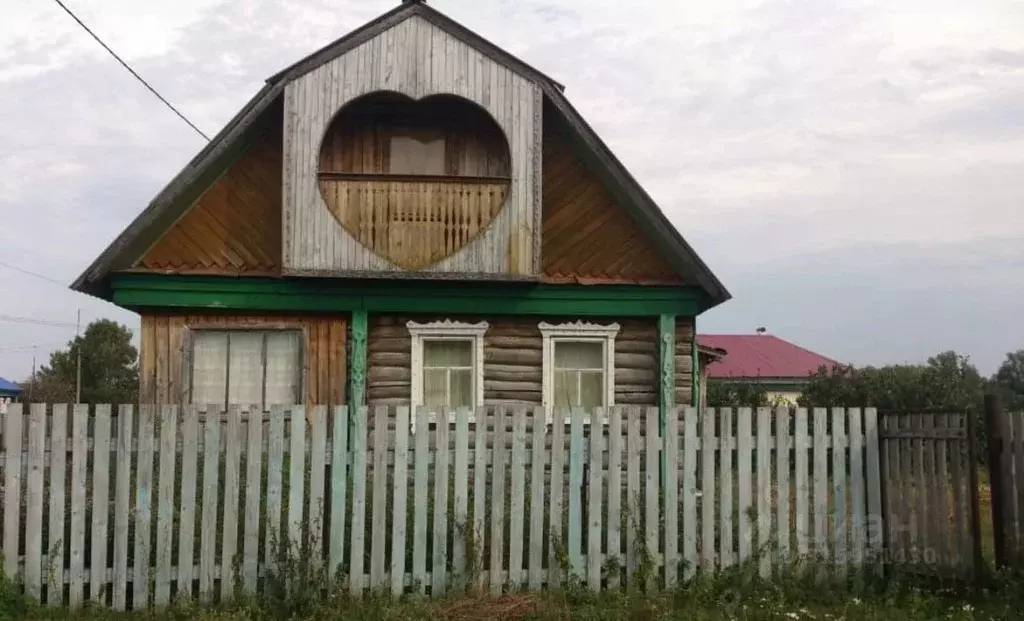 Дом в Башкортостан, Кушнаренковский сельсовет, с. Кушнаренково ул. ... - Фото 0