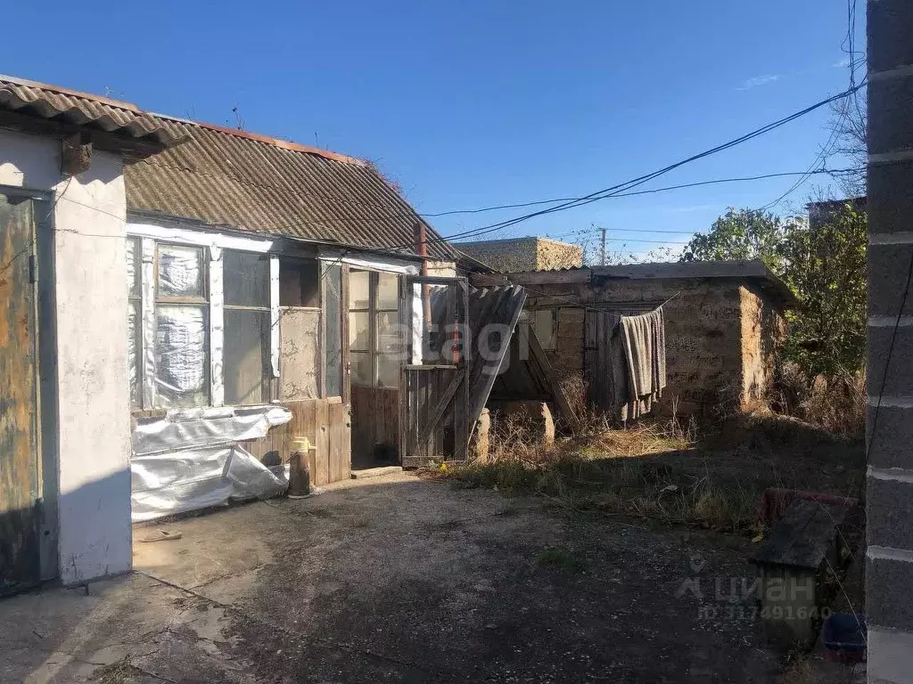 Дом в Крым, Сакский район, с. Суворовское ул. Мира, 36 (65 м) - Фото 0