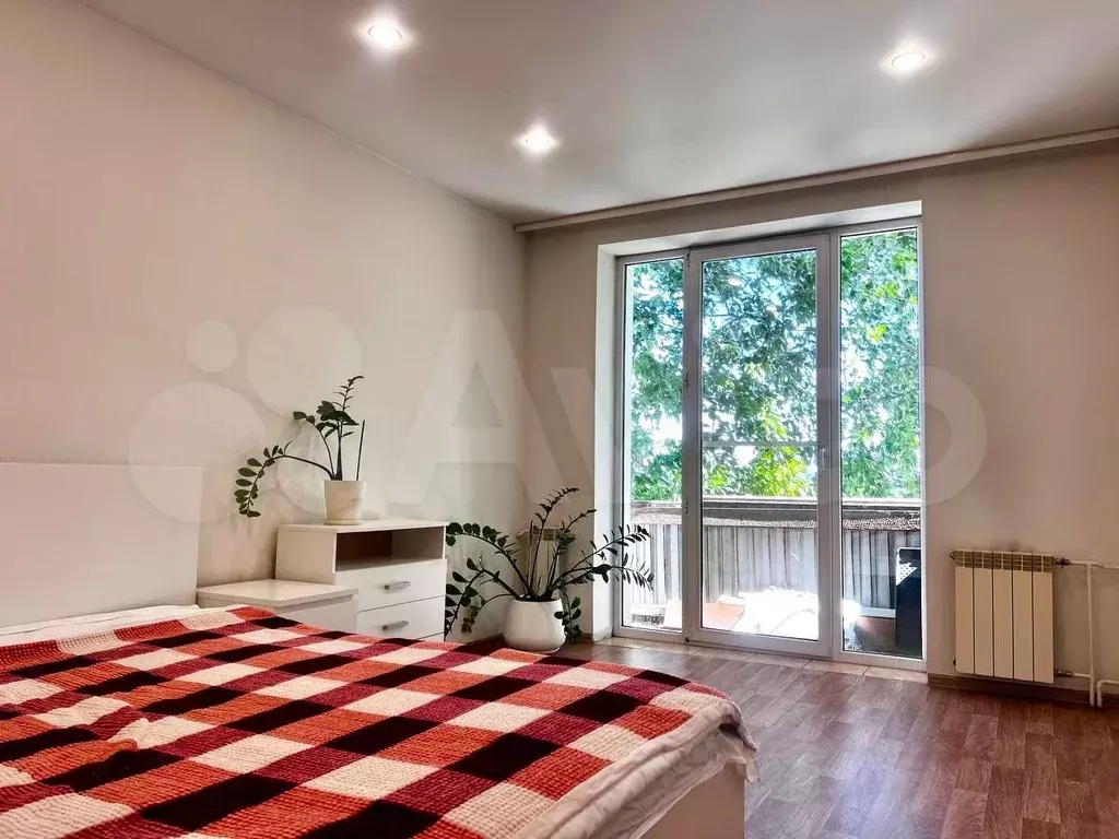 3-к. квартира, 65 м, 3/3 эт. - Фото 1