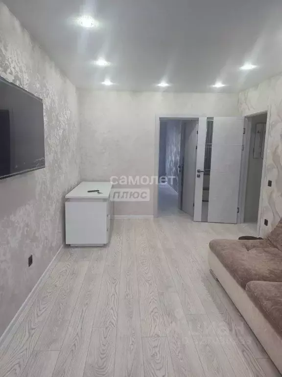 2-к кв. Липецкая область, Липецк ул. Циолковского, 34/2 (55.0 м) - Фото 1