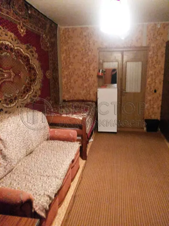 Продается комната в 3-комнатной квартире - Фото 0