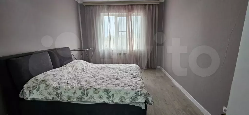 1-к. квартира, 50 м, 3/18 эт. - Фото 1