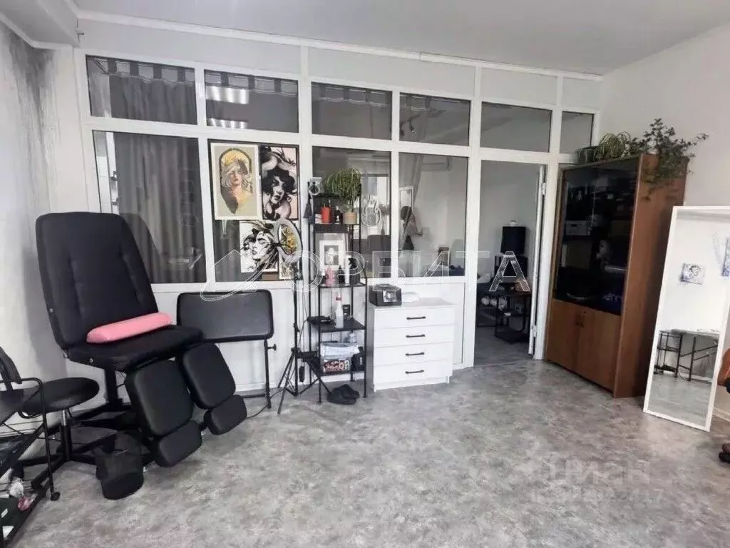 Помещение свободного назначения в Тюменская область, Тюмень ул. ... - Фото 0