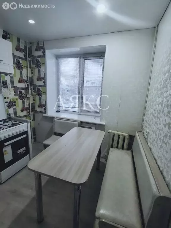 2-комнатная квартира: Ишимбай, проспект Ленина, 66 (43.4 м) - Фото 2