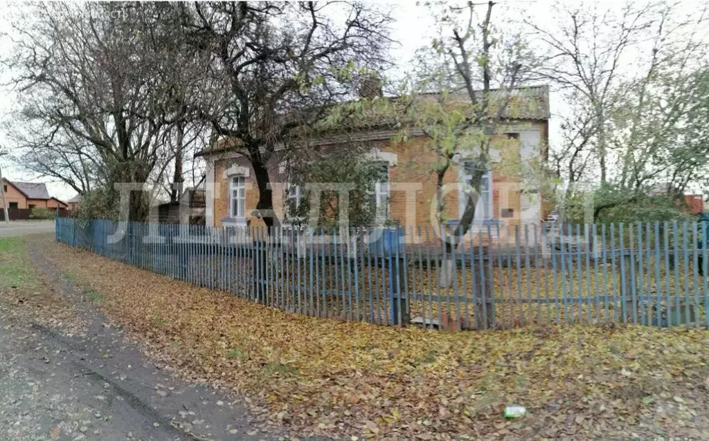Дом в село Красное, улица Кирова (67.2 м) - Фото 1