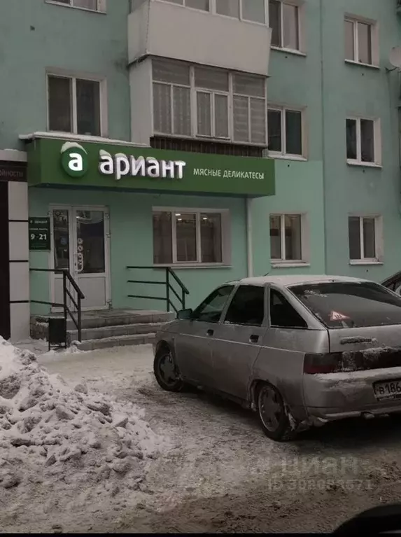 Торговая площадь в Свердловская область, Серов ул. Луначарского, 100 ... - Фото 0