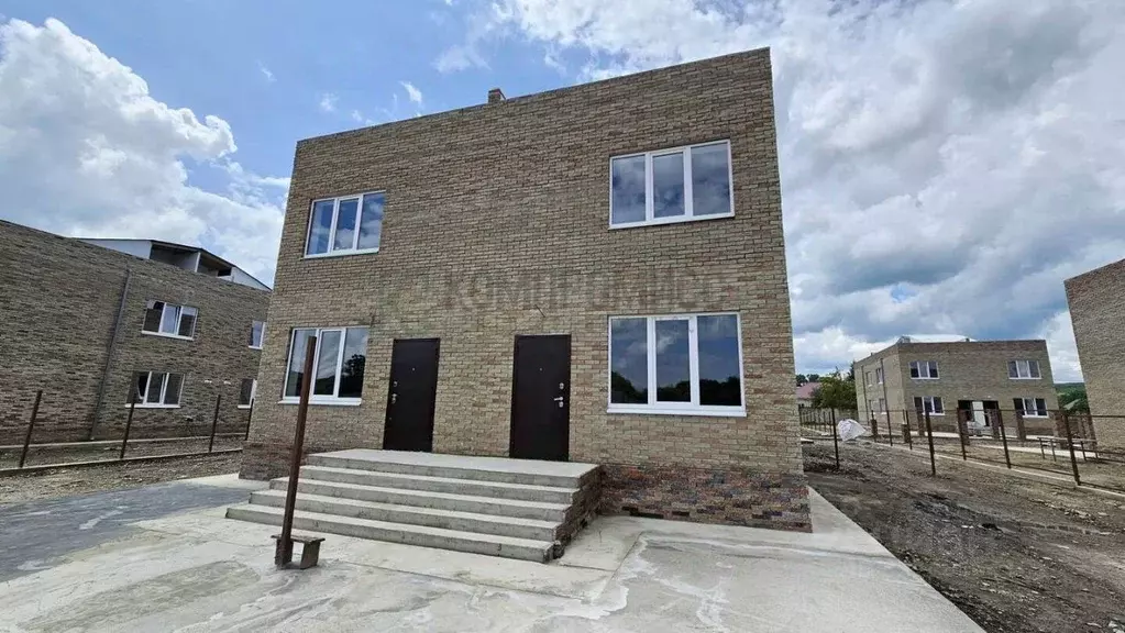 Таунхаус в Краснодарский край, Северский район, Ильское городское ... - Фото 1