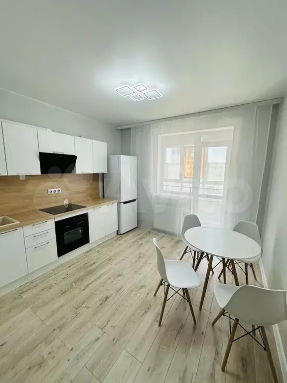1-к. квартира, 42 м, 8/15 эт. - Фото 0